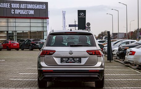 Volkswagen Tiguan II, 2018 год, 1 885 000 рублей, 5 фотография