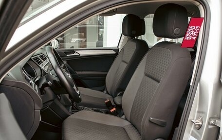 Volkswagen Tiguan II, 2018 год, 1 885 000 рублей, 11 фотография