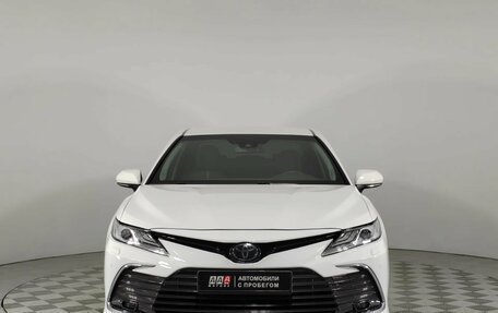 Toyota Camry, 2020 год, 3 121 000 рублей, 2 фотография