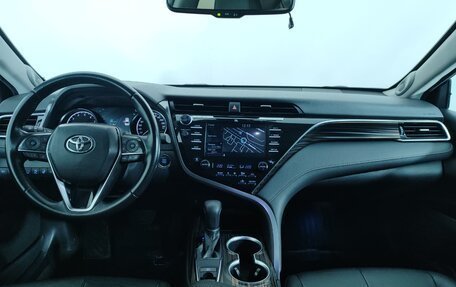 Toyota Camry, 2020 год, 3 121 000 рублей, 13 фотография