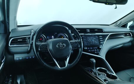 Toyota Camry, 2020 год, 3 121 000 рублей, 15 фотография