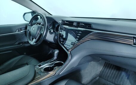 Toyota Camry, 2020 год, 3 121 000 рублей, 17 фотография