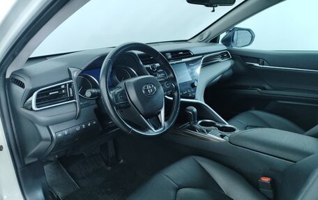 Toyota Camry, 2020 год, 3 121 000 рублей, 16 фотография