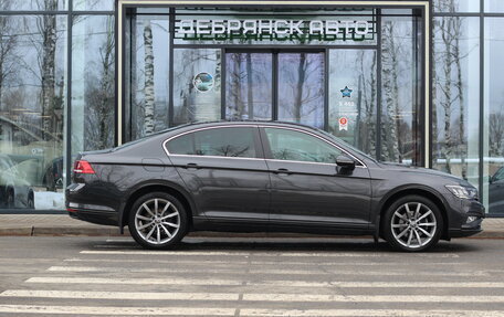 Volkswagen Passat B8 рестайлинг, 2021 год, 2 695 000 рублей, 4 фотография