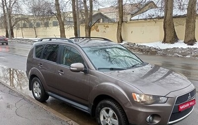 Mitsubishi Outlander III рестайлинг 3, 2011 год, 975 000 рублей, 1 фотография
