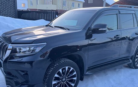 Toyota Land Cruiser Prado 150 рестайлинг 2, 2019 год, 5 100 000 рублей, 4 фотография