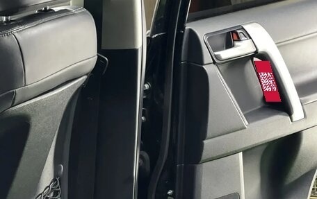 Toyota Land Cruiser Prado 150 рестайлинг 2, 2019 год, 5 100 000 рублей, 14 фотография