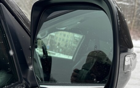 Toyota Land Cruiser Prado 150 рестайлинг 2, 2020 год, 7 000 000 рублей, 6 фотография