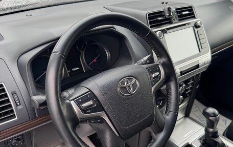 Toyota Land Cruiser Prado 150 рестайлинг 2, 2020 год, 7 000 000 рублей, 12 фотография