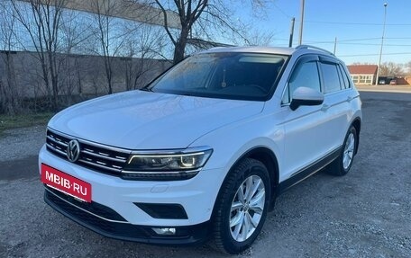 Volkswagen Tiguan II, 2018 год, 1 680 000 рублей, 2 фотография