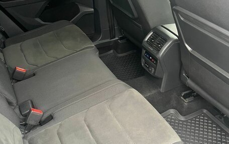 Volkswagen Tiguan II, 2018 год, 1 680 000 рублей, 12 фотография