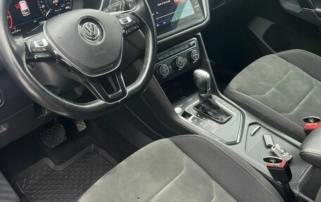 Volkswagen Tiguan II, 2018 год, 1 680 000 рублей, 14 фотография