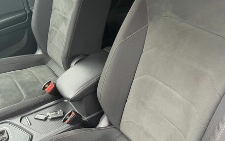 Volkswagen Tiguan II, 2018 год, 1 680 000 рублей, 13 фотография