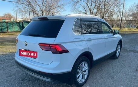 Volkswagen Tiguan II, 2018 год, 1 680 000 рублей, 6 фотография