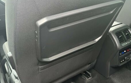 Volkswagen Tiguan II, 2018 год, 1 680 000 рублей, 23 фотография