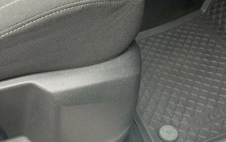 Volkswagen Tiguan II, 2018 год, 1 680 000 рублей, 18 фотография