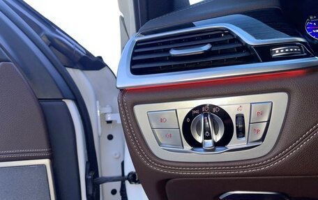 BMW 7 серия, 2017 год, 4 500 000 рублей, 12 фотография