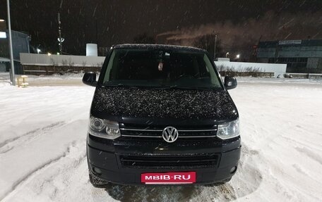 Volkswagen Multivan T5, 2011 год, 2 600 000 рублей, 2 фотография