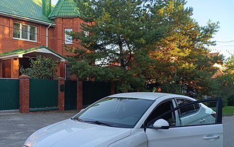 Hyundai Elantra VI рестайлинг, 2019 год, 1 200 000 рублей, 6 фотография