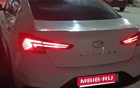 Hyundai Elantra VI рестайлинг, 2019 год, 1 200 000 рублей, 7 фотография