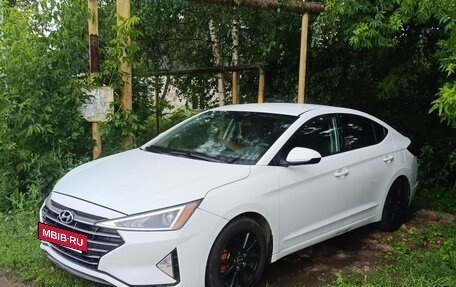 Hyundai Elantra VI рестайлинг, 2019 год, 1 200 000 рублей, 11 фотография