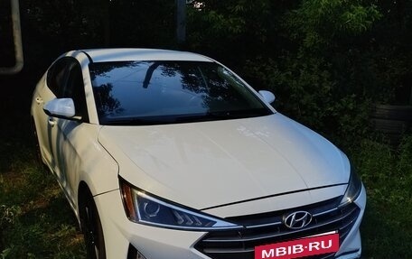 Hyundai Elantra VI рестайлинг, 2019 год, 1 200 000 рублей, 10 фотография