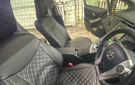 Toyota Prius, 2012 год, 980 000 рублей, 6 фотография