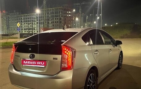 Toyota Prius, 2012 год, 980 000 рублей, 3 фотография