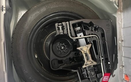 Toyota Prius, 2012 год, 980 000 рублей, 28 фотография