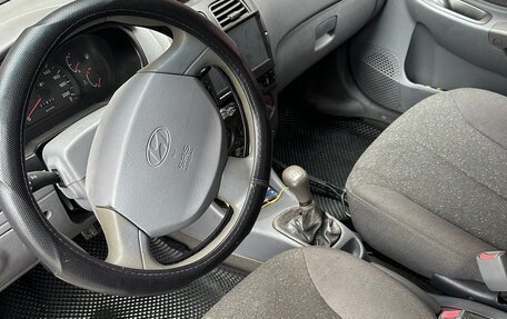 Hyundai Accent II, 2005 год, 350 000 рублей, 7 фотография