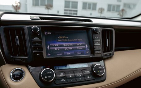 Toyota RAV4, 2019 год, 2 195 000 рублей, 14 фотография