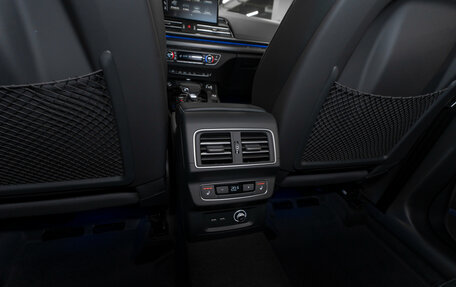 Audi Q5, 2025 год, 6 000 000 рублей, 14 фотография