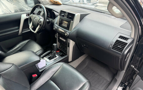 Toyota Land Cruiser Prado 150 рестайлинг 2, 2013 год, 2 499 000 рублей, 8 фотография