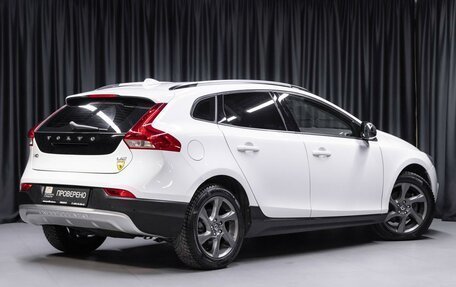 Volvo V40 II рестайлинг, 2014 год, 1 099 000 рублей, 2 фотография