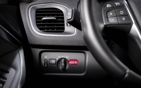 Volvo V40 II рестайлинг, 2014 год, 1 099 000 рублей, 7 фотография