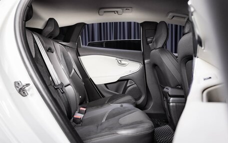 Volvo V40 II рестайлинг, 2014 год, 1 099 000 рублей, 14 фотография