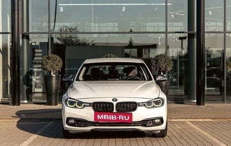 BMW 3 серия, 2018 год, 1 955 000 рублей, 2 фотография