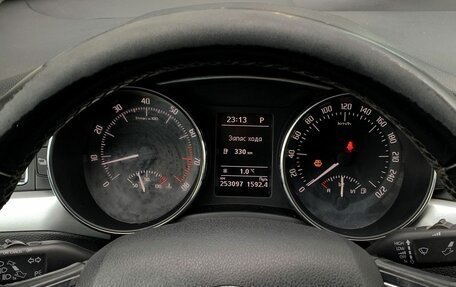 Skoda Superb III рестайлинг, 2015 год, 925 000 рублей, 14 фотография