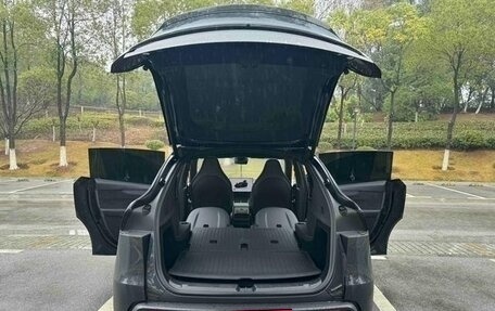 Tesla Model Y I, 2025 год, 9 985 000 рублей, 5 фотография