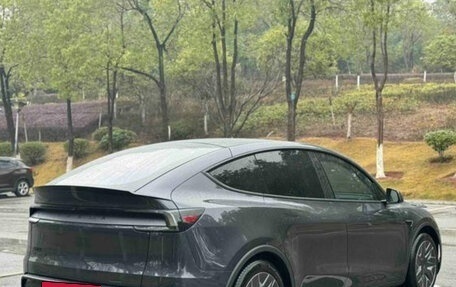 Tesla Model Y I, 2025 год, 9 985 000 рублей, 3 фотография