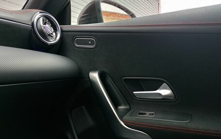 Mercedes-Benz CLA, 2019 год, 2 599 000 рублей, 20 фотография