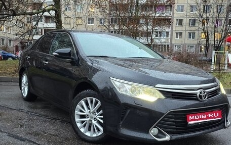 Toyota Camry, 2015 год, 1 900 000 рублей, 1 фотография