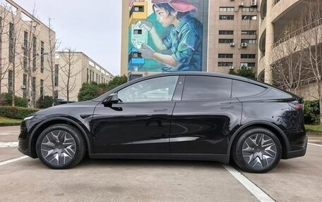Tesla Model Y I, 2025 год, 10 130 000 рублей, 5 фотография