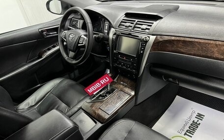 Toyota Camry, 2015 год, 1 830 000 рублей, 14 фотография