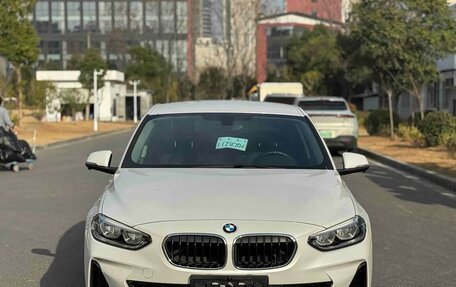 BMW 1 серия, 2023 год, 2 040 000 рублей, 2 фотография