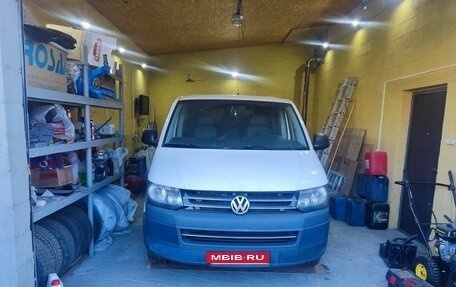 Volkswagen Caravelle T5, 2012 год, 1 350 000 рублей, 4 фотография