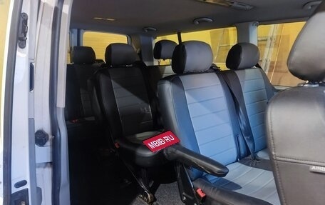 Volkswagen Caravelle T5, 2012 год, 1 350 000 рублей, 3 фотография