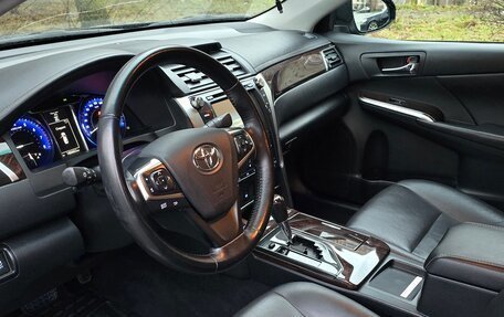 Toyota Camry, 2015 год, 1 900 000 рублей, 8 фотография