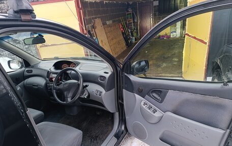 Toyota FunCargo, 2001 год, 300 000 рублей, 6 фотография