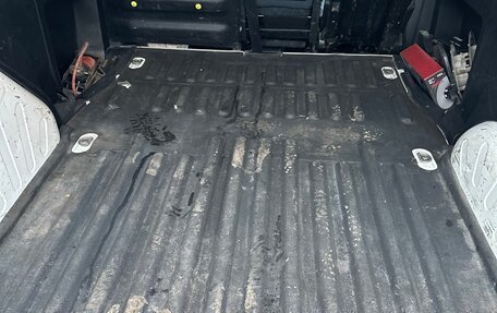 Peugeot Partner II рестайлинг 2, 2011 год, 520 000 рублей, 7 фотография